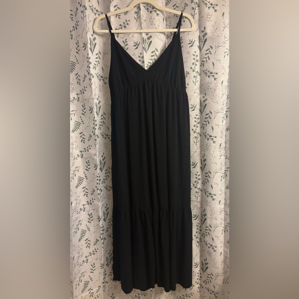 Black V-Neck Maxi Dress With Adjustable Straps